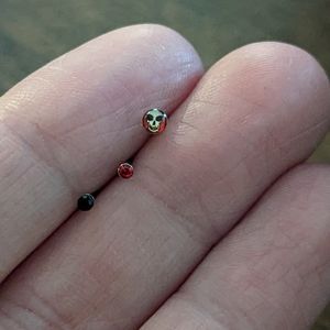 Nose studs 3pc red skull body jewelry